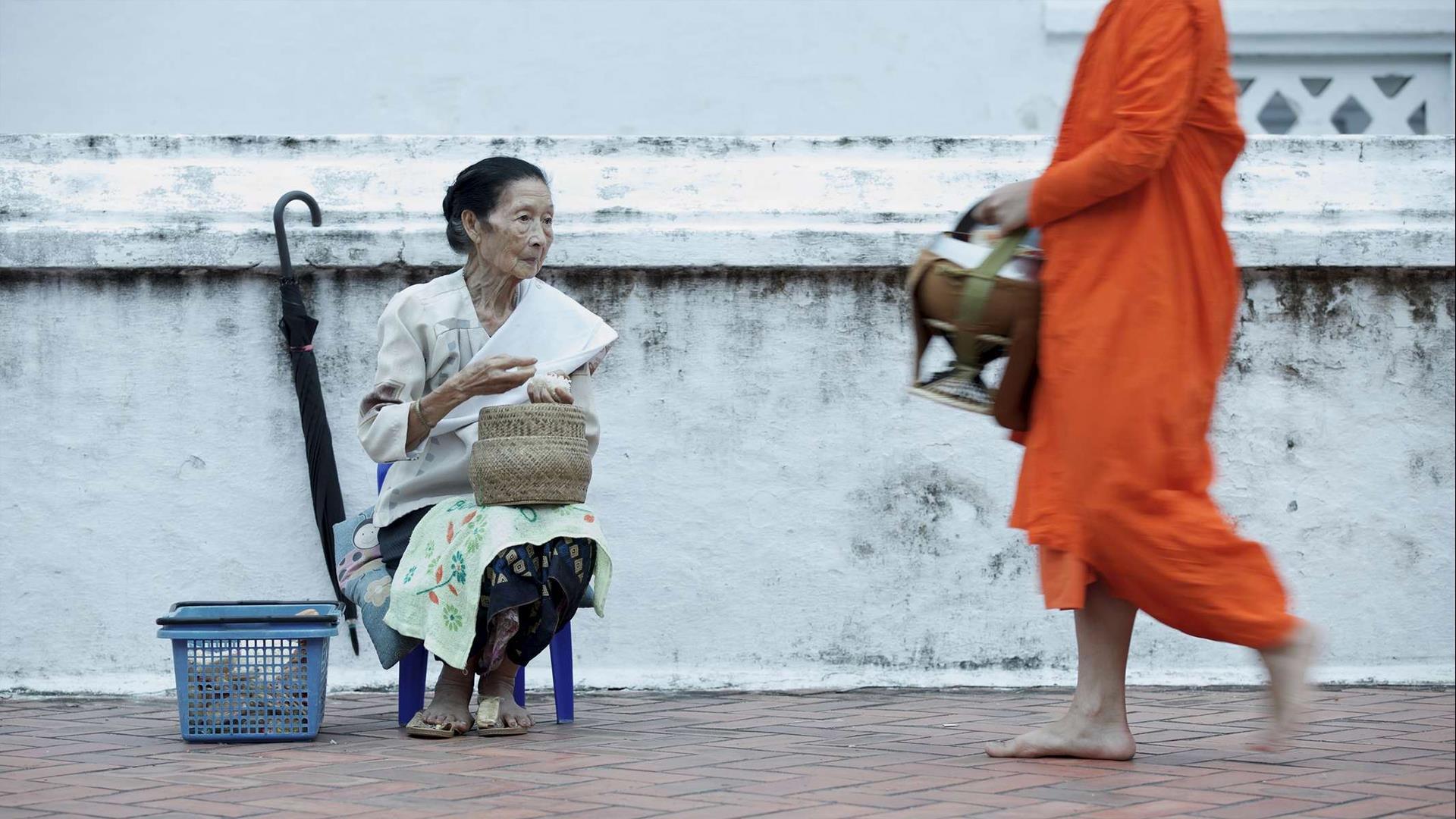 Laos, Luang Prabang:  Professional Photography Workshop - 2 Days | Visual Diaries