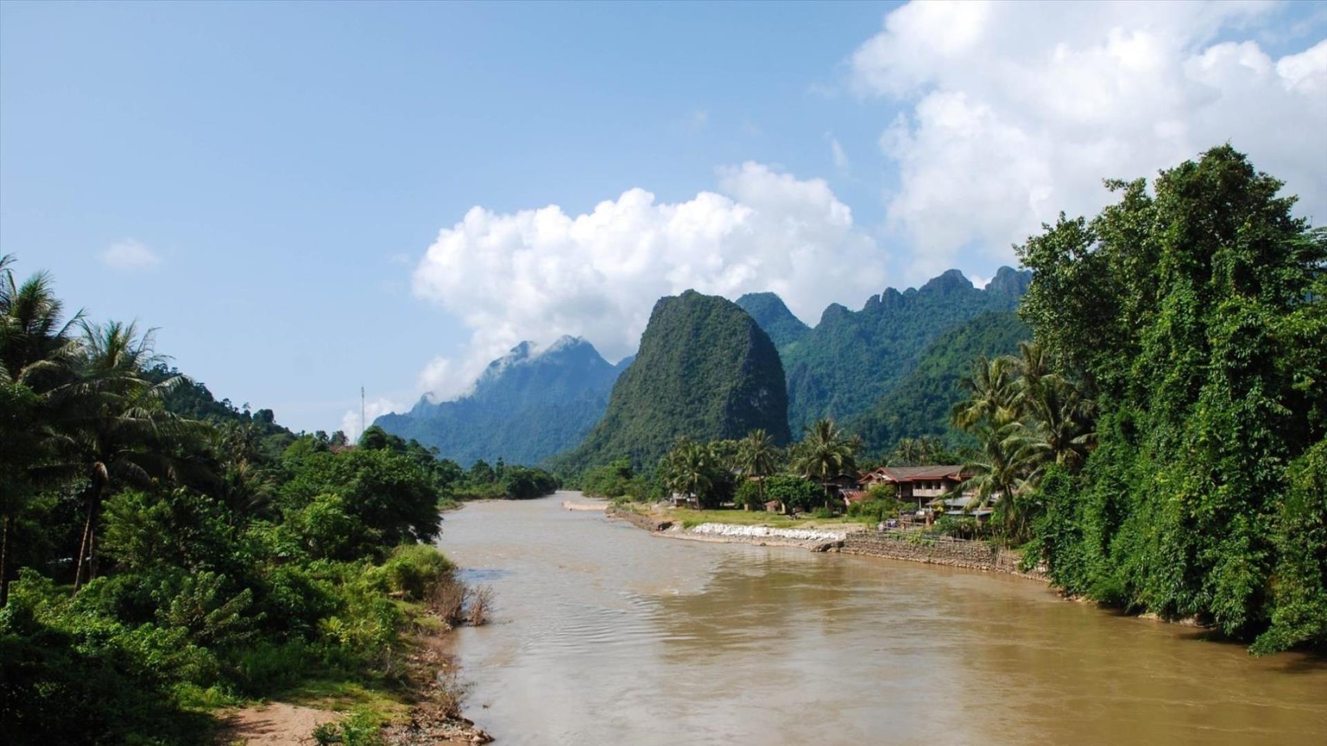 Laos, Luang Prabang, Phonsavan, Vang Vieng: Impressions of Laos Join in - 9 days