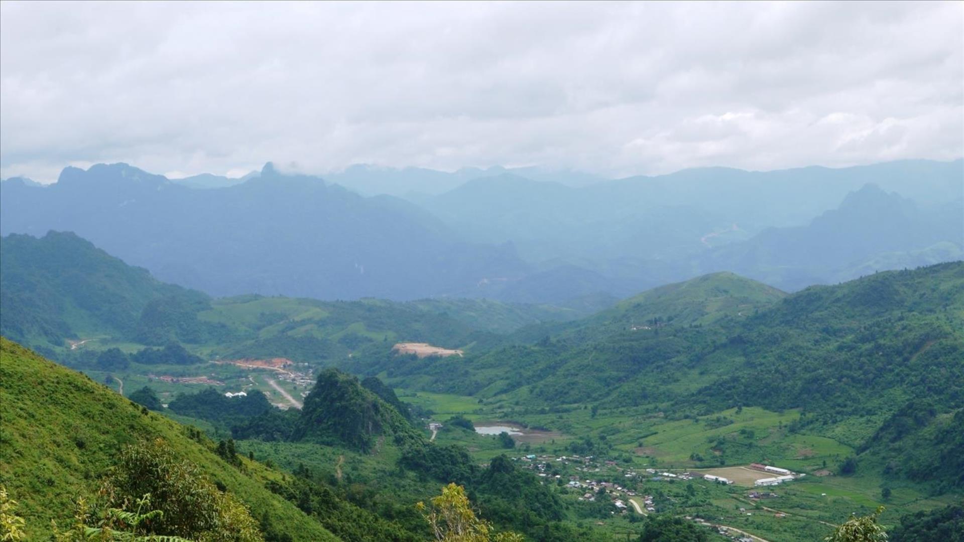 Laos, Long Tieng Loop: The Heart of Laos  -  6 days | Secret War Tour