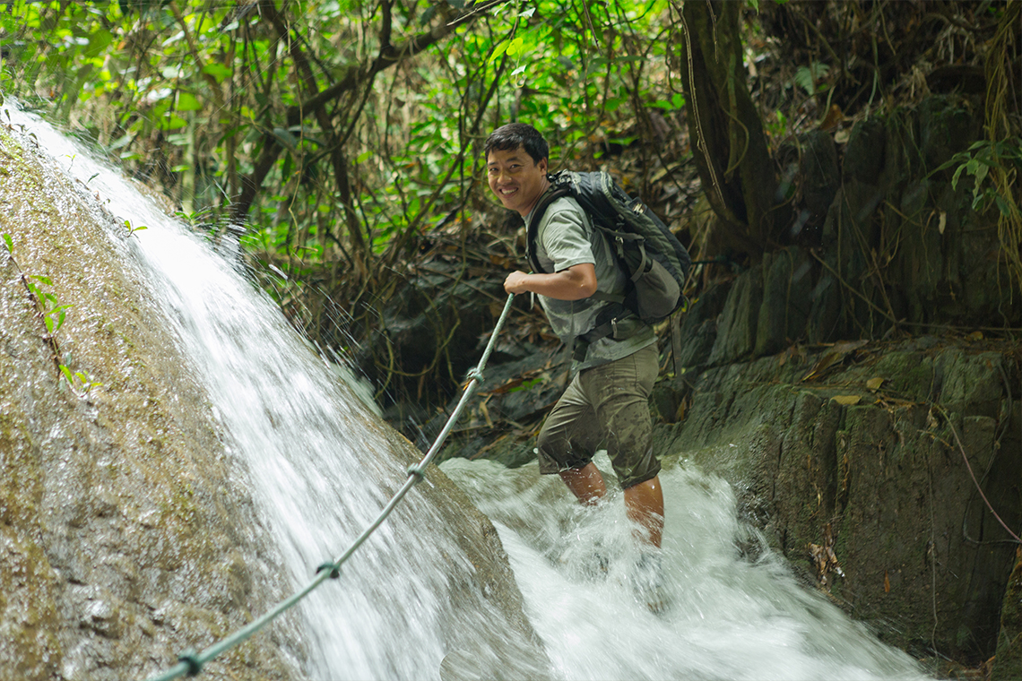 Trekking 100 Waterfalls